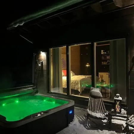Log House With Sauna&Jacuzzi! Rovaniemi Exterior photo