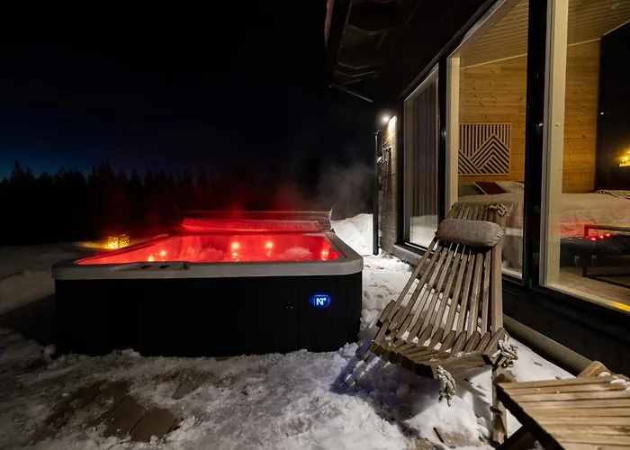 Log House With Sauna&Jacuzzi!