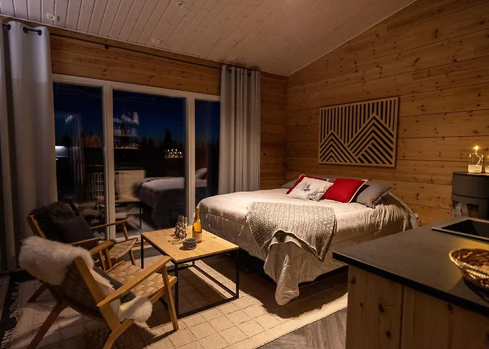 Log House With Sauna&Jacuzzi!