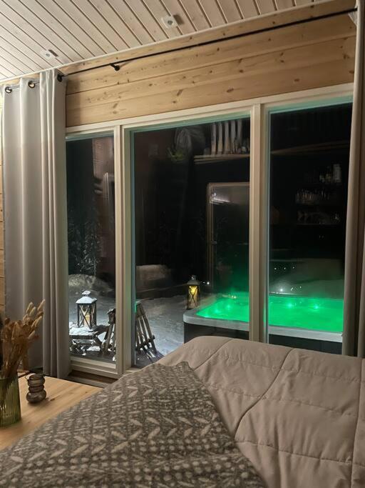 Apartment Log House With Sauna&jacuzzi! Rovaniemi