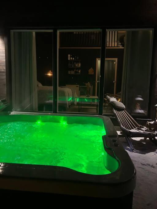 Log House With Sauna&jacuzzi! Apartment Rovaniemi