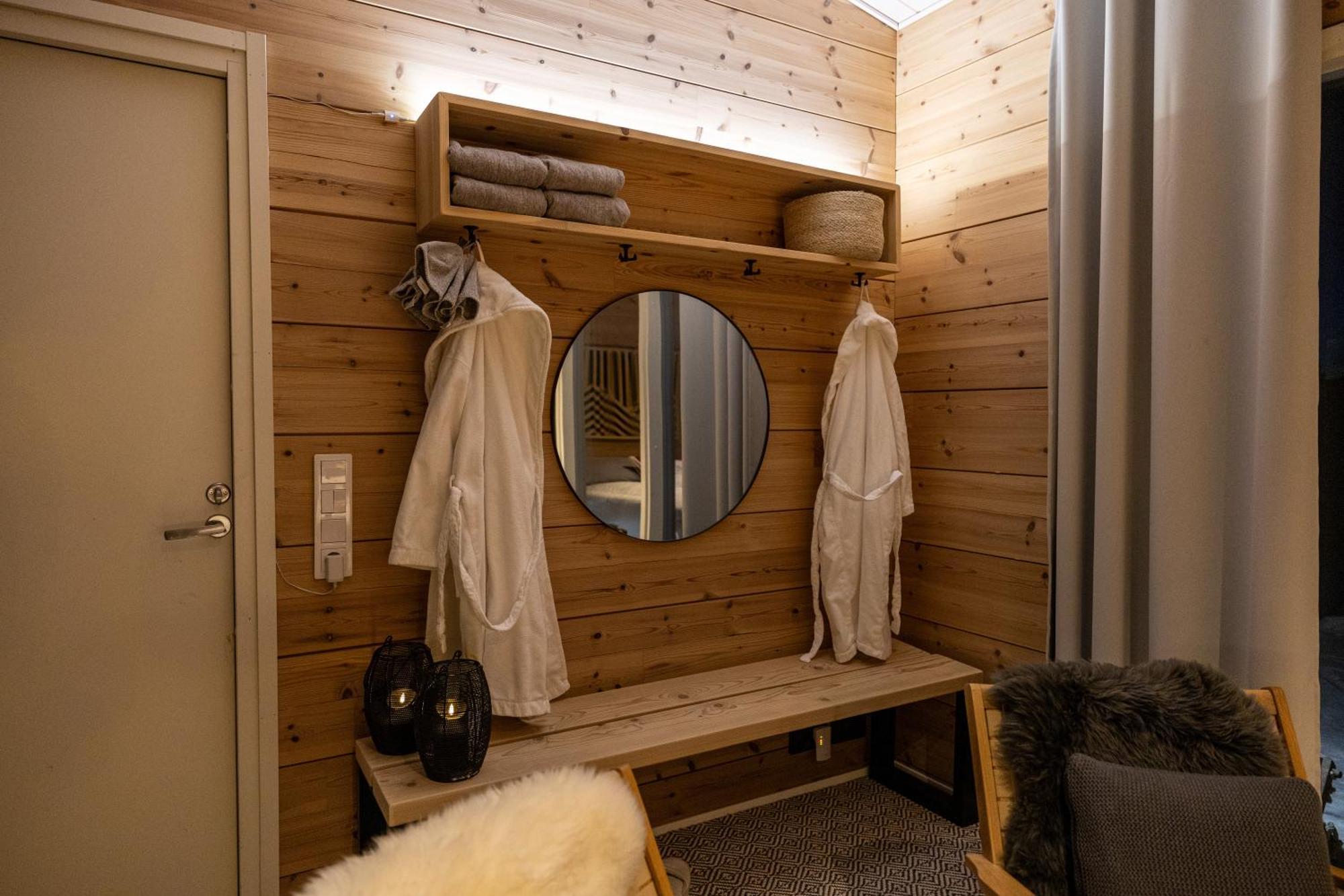 Log House With Sauna&jacuzzi! Rovaniemi