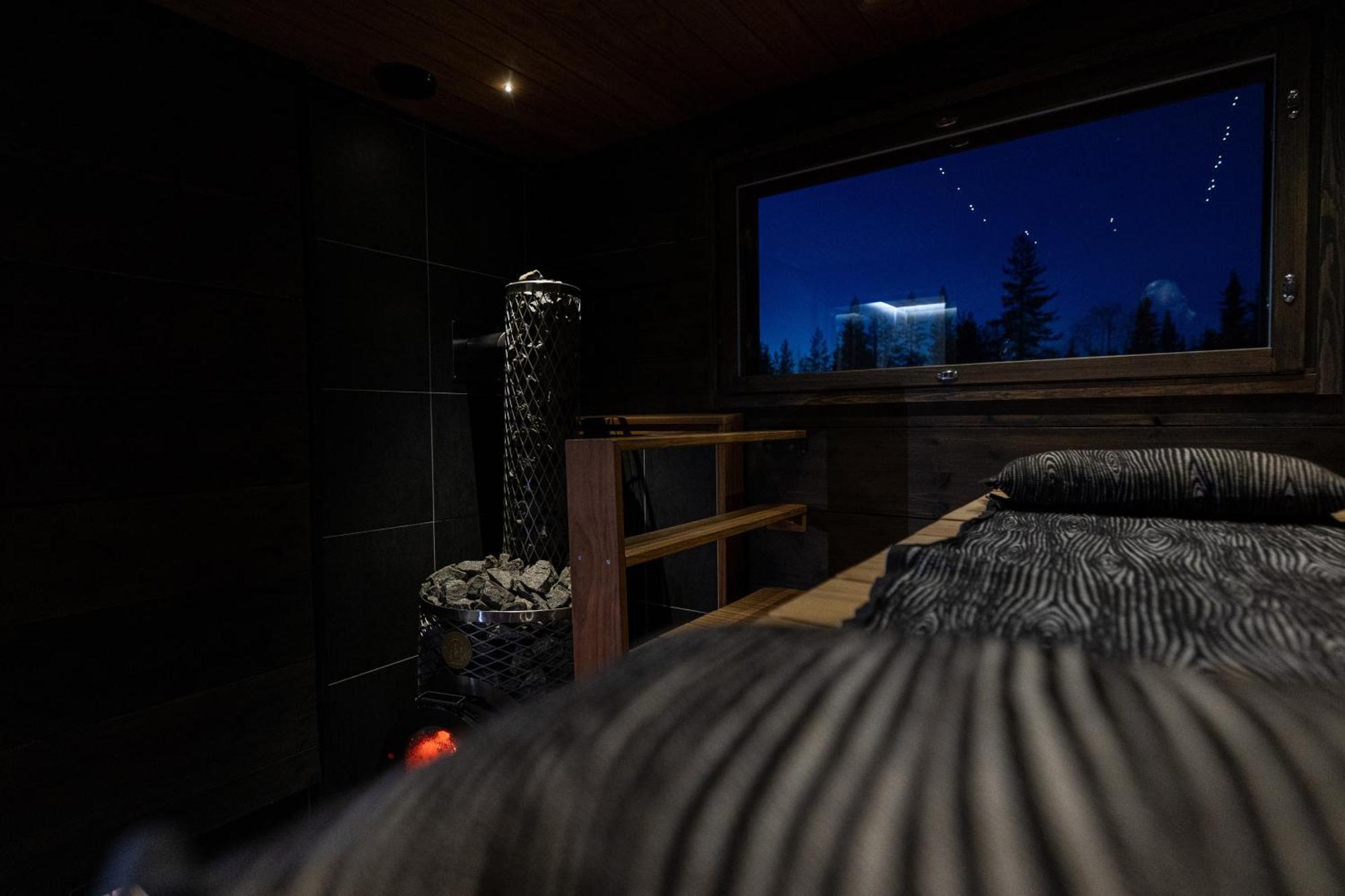 Log House With Sauna&jacuzzi! Apartment