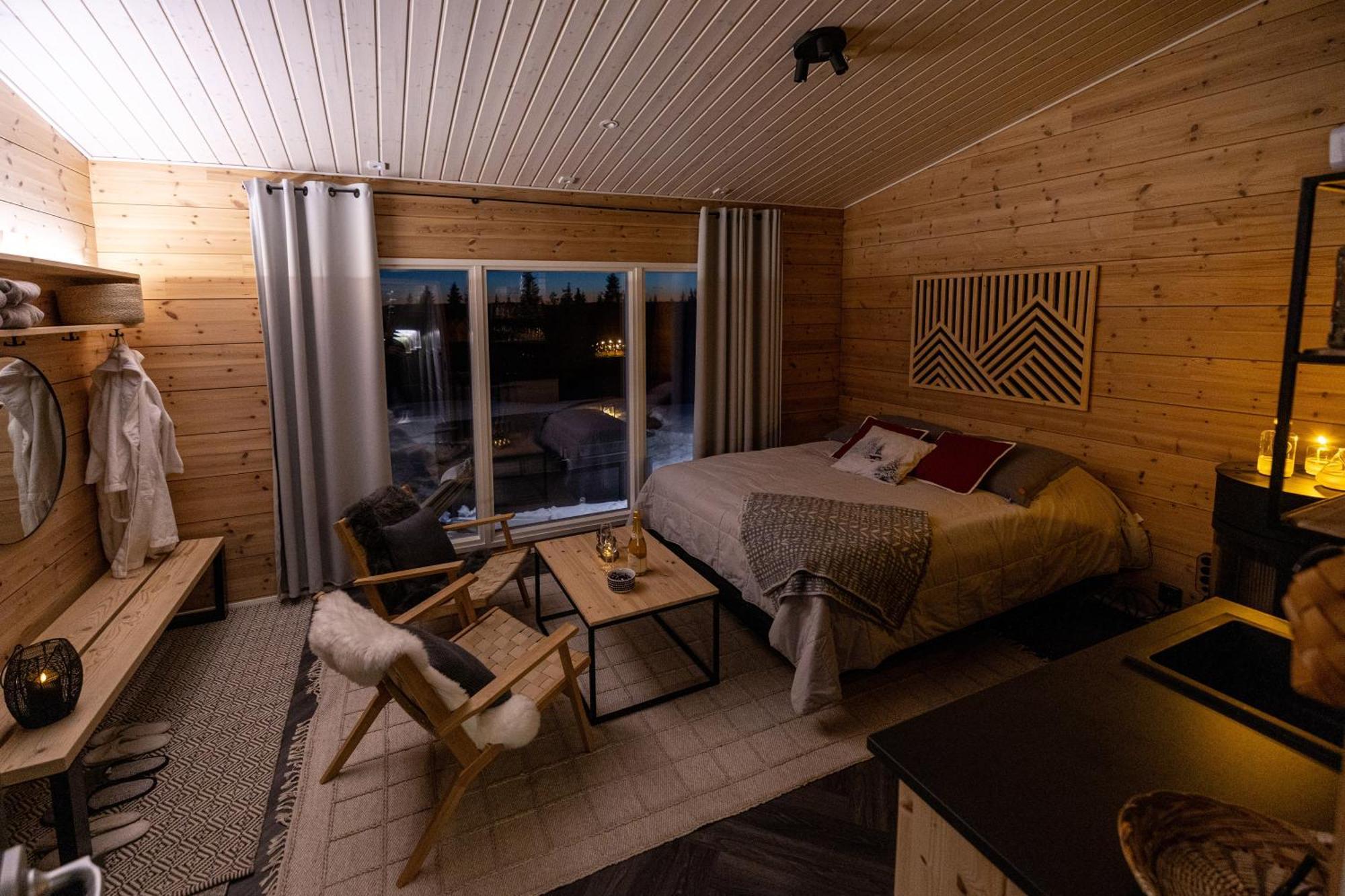 Log House With Sauna&jacuzzi! Apartment
