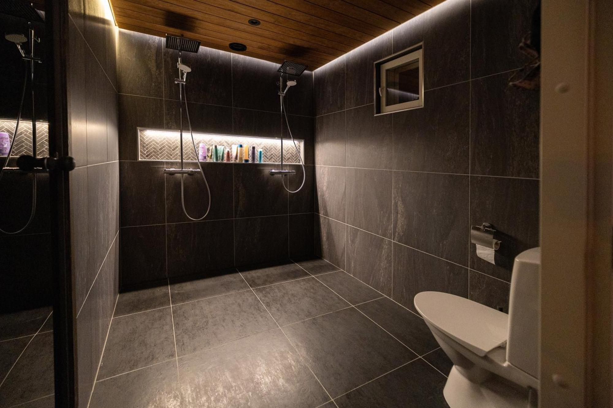 Log House With Sauna&jacuzzi! Apartment *